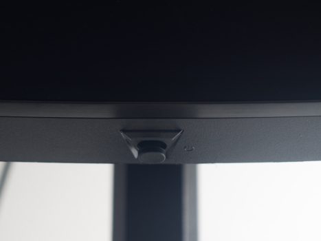 5-Wege-Joystick dient zur Steuerung des OSD-Menüs