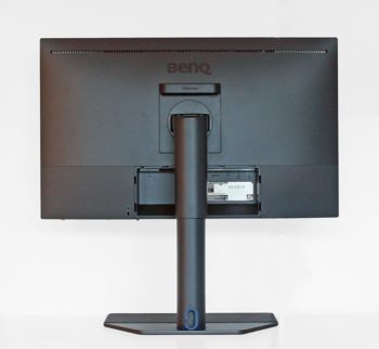 BenQ SW272U: Höchste Stellung von hinten