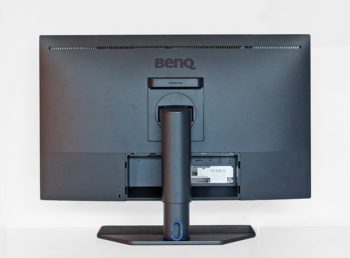 BenQ SW272U: Niedrigste Stellung von hinten