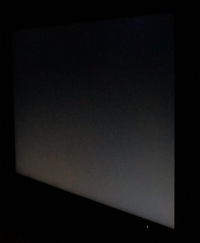 Glow-Effekt des IPS-Panels horizontal