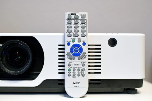 Fernbedienung des NEC PE506UL