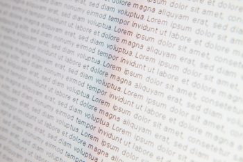 Schwarzer Fließtext auf weißem Hintergrund