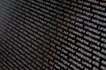 Buchstaben werden gestochen scharf abgebildet