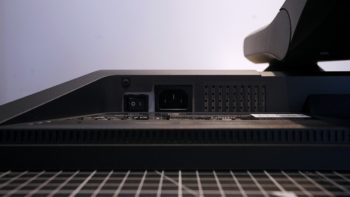 Alle wesentlichen Anschlüsse sind gut erreichbar und sauber verbaut