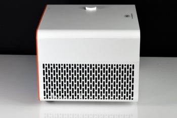 BenQ X3000i Ansicht links