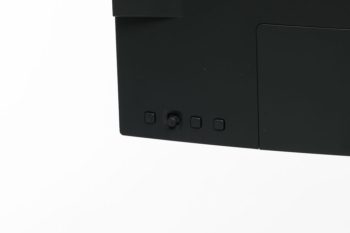 5-Wege-Controller und zwei „Custom-Keys“ auf der Rückseite des Gerätes
