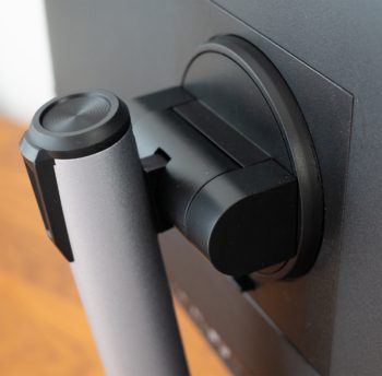 Neigegelenk vom Monitorstandbein für das Display