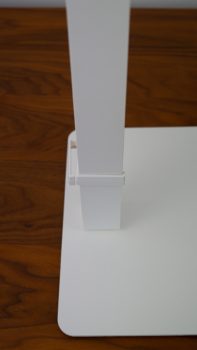 Kabelklemme wird auf das Standbein geklemmt