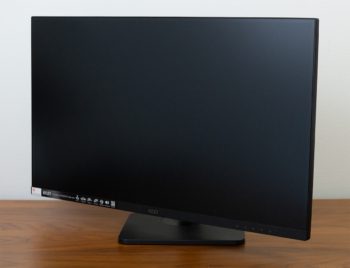 Display mit maximaler Drehung nach links