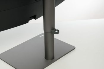 Kabelführung auf der Rückseite vom Monitorarm 