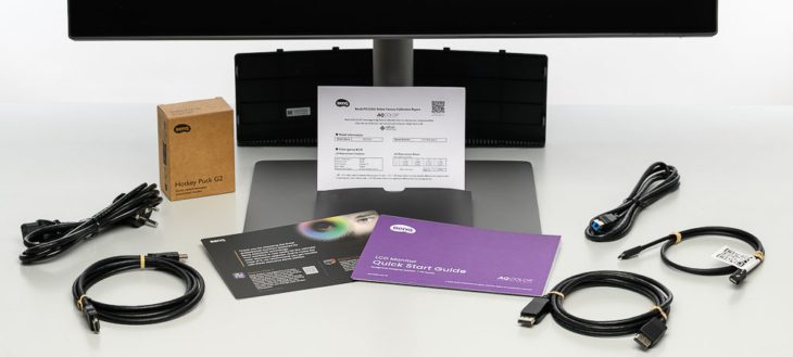 Umfangreicher Lieferumfang des BenQ PD3225U