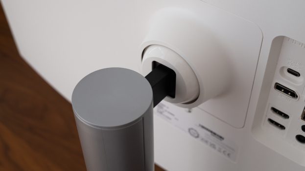 Drehgelenk für die Rotation in den Pivot-Modus und Anpassung des Neigungswinkels