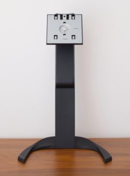 Monitorstandbein von vorn