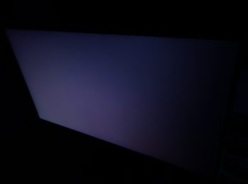 Aufhellungen mit Blick von oben auf das Display
