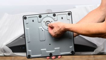 Fixierung von Arm und Fuß mit Flügelschraube