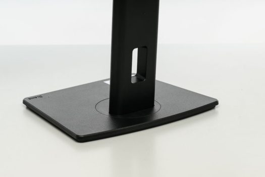 Kabelführung im Monitorstandbein