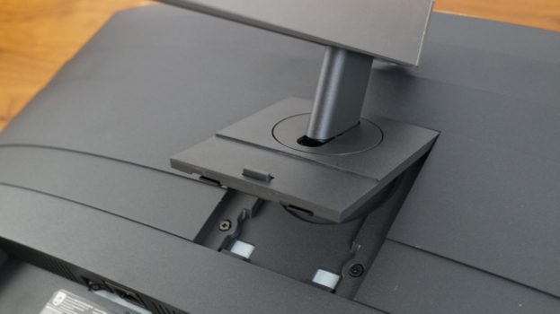 Verbindung von Standbein und Display