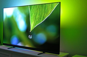 Vierseitiges Ambilight: TV-Vorderseite