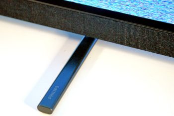 Standfuß mit „Philips“-Aufdruck.