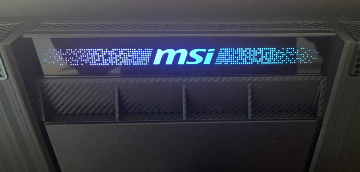 Monitorrückseite mit RGB-Beleuchtung „Mystic Light“