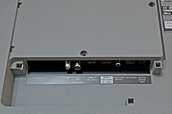 Philips 65OLED959: Ansicht Anschlüsse unten