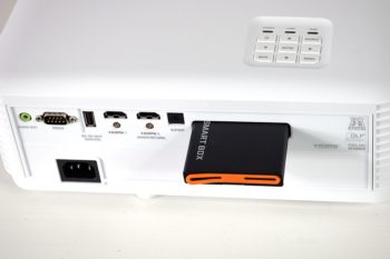 Die Smart Box wird eingesteckt