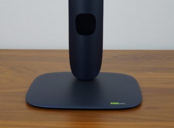 Standfuß mit NVIDIA-G-Sync-Aufkleber