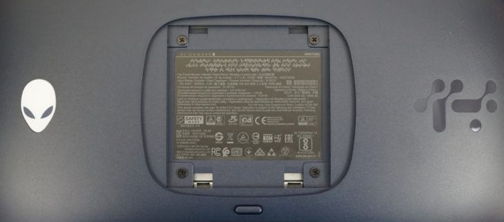 VESA-100-Öffnungen für alternative Befestigungen inklusive Schrauben