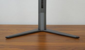 Monitorstandfuß in V-Form