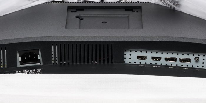 Anschlüsse des ViewSonic VX3418C-2K