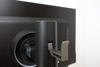 Headset-Halterung: Solide Ausführung aus Metall