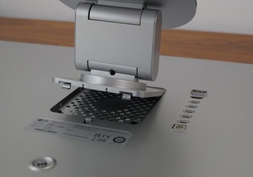 Verbindung von Standbein und Display