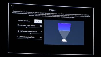 Automatisch erzeugt der CineBeam S ein Trapez