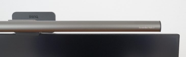 Dezente Beschriftung auf der rechten Seite