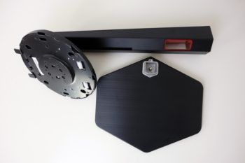 Der Standfu&szlig; besteht aus zwei Komponenten