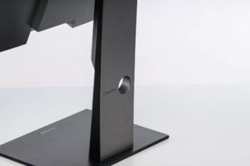 Kabelführung im Monitorarm