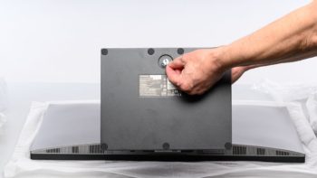 Fixierung von Fuß und Arm mit Flügelschraube