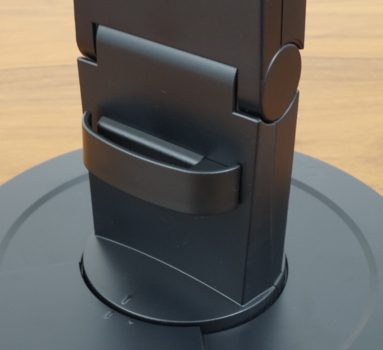 Kabelklemme am Monitorstandbein