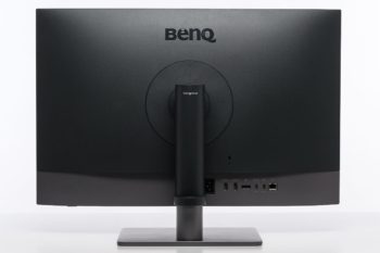 BenQ PD2770U Ansicht hinten in der niedrigsten Stellung