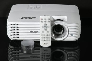 Fernbedienung mit Acer H6815BD