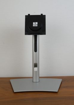 Dell P3426WEB Standbein von vorn