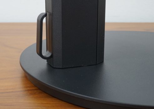 Kabelklemme am Monitorstandbein
