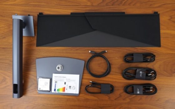 Lieferumfang des Dell U3226Q