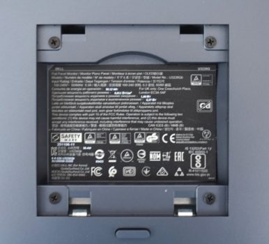 VESA-100-Öffnungen für alternative Befestigungen inklusive Schraube